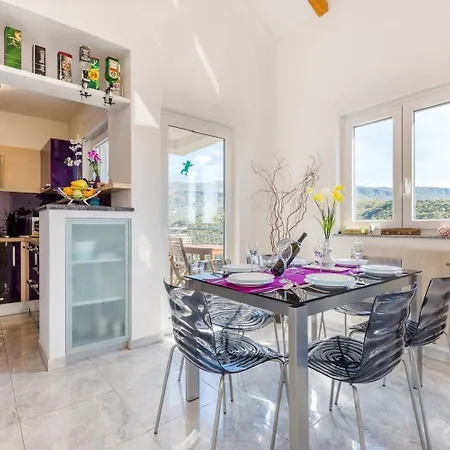 Atemberaubendes Penthouse Auf Zwei Etagen Mit Whirlpool Und Panoramablick