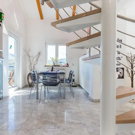 Atemberaubendes Penthouse Auf Zwei Etagen Mit Whirlpool Und Panoramablick Appartement *