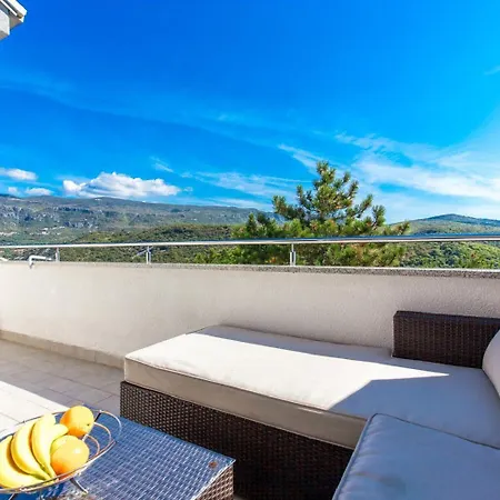 Atemberaubendes Penthouse Auf Zwei Etagen Mit Whirlpool Und Panoramablick * Crikvenica
