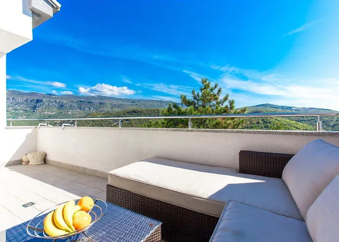 Atemberaubendes Penthouse Auf Zwei Etagen Mit Whirlpool Und Panoramablick * Crikvenica