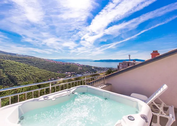 Lägenhet Atemberaubendes Penthouse Auf Zwei Etagen Mit Whirlpool Und Panoramablick Crikvenica