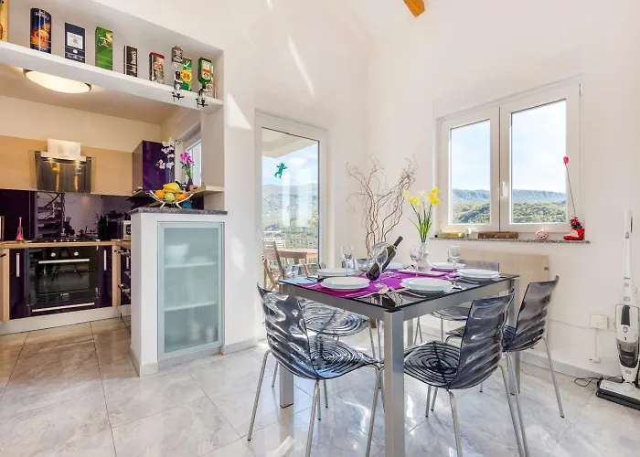 Atemberaubendes Penthouse Auf Zwei Etagen Mit Whirlpool Und Panoramablick