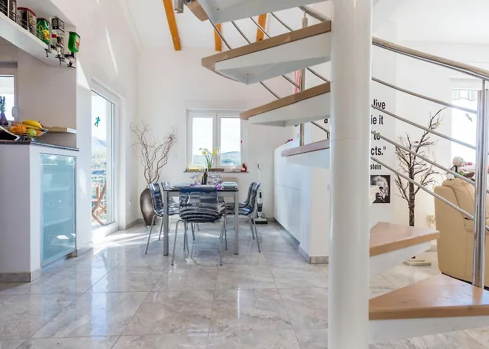 Atemberaubendes Penthouse Auf Zwei Etagen Mit Whirlpool Und Panoramablick Lägenhet *