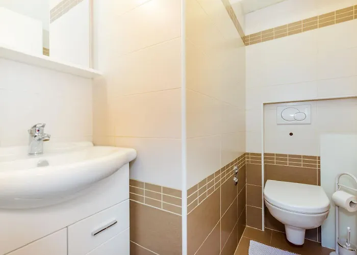 Atemberaubendes Penthouse Auf Zwei Etagen Mit Whirlpool Und Panoramablick